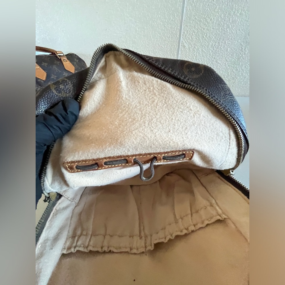 Louis Vuitton small bag - Picture 14 of 15